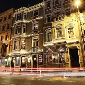 Santa Hill Hotel